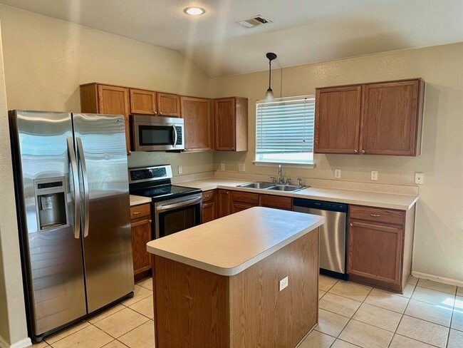Photo - 124 Spruce Dr