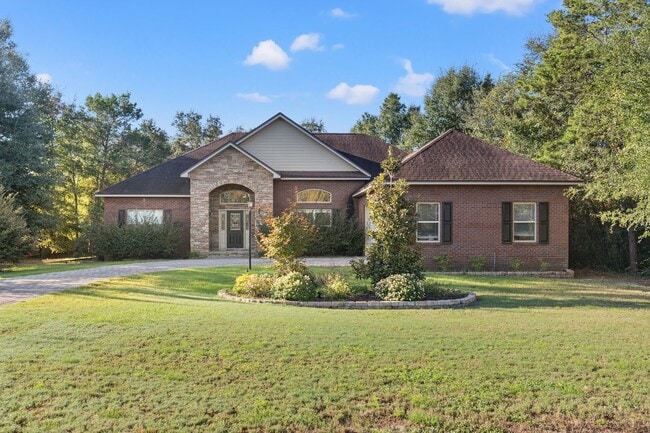 Photo - 120 Lake Merial Blvd