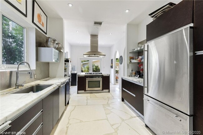 Photo - Beautiful home in Miami Beach