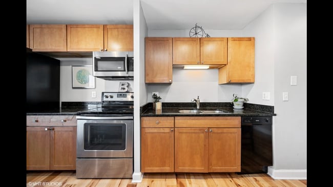 Photo - 607 W Wrightwood Ave Unit 602