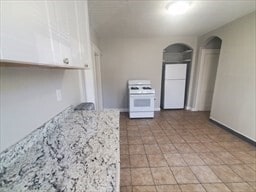 Building Photo - 79 Rosseter St Unit 1 Rental