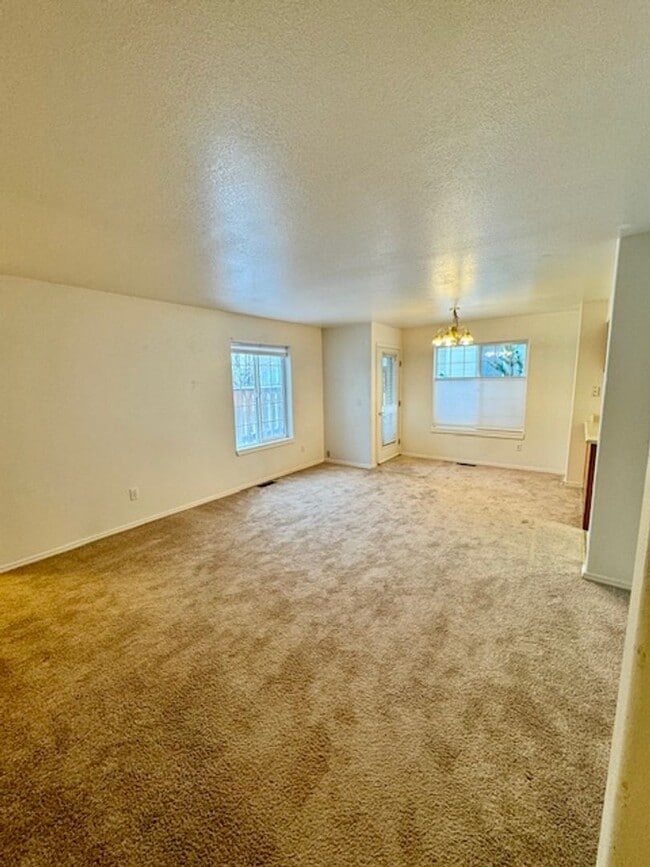 Photo - 3 Bedroom 1.5 Centrally Located Condo