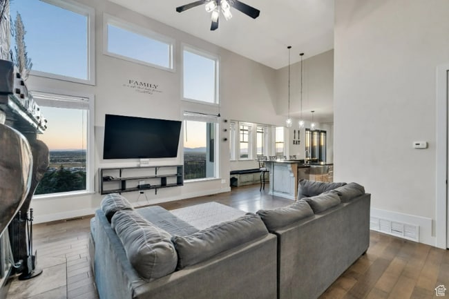 1189 W Fallow Wy