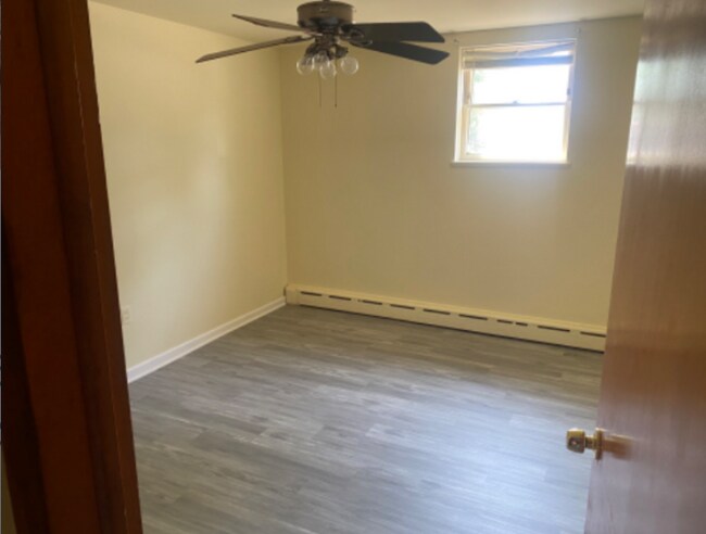 Photo - 1069 Burnham Ave