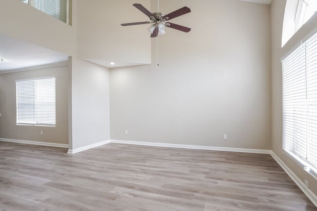 Photo - 5218 Prairie Creek Dr