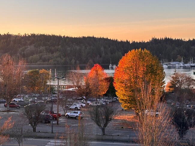 Photo - 190 Harbor Sq Loop NE Unidad C325