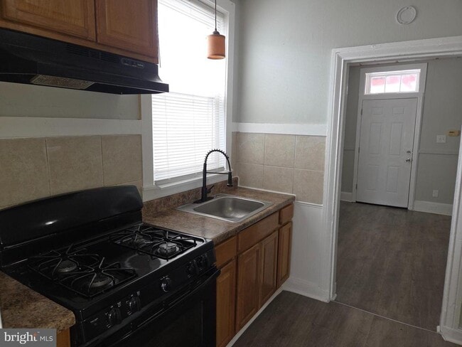 Building Photo - 33 Mill St