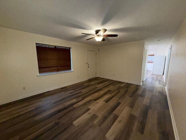 Photo - Adorable Updated Home for Rent in Guntersville, AL!