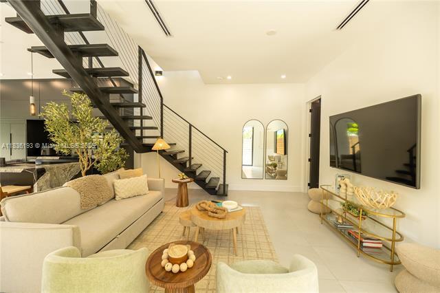 Photo - 8850 NE 8th Ct