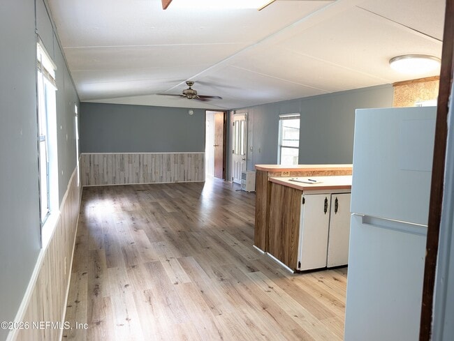 Photo - 220 Guy Ave