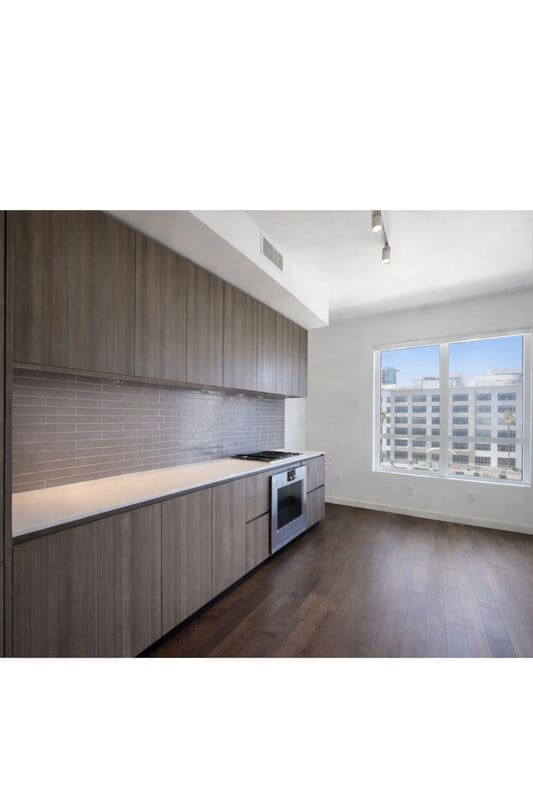 Photo - 110 Channel St