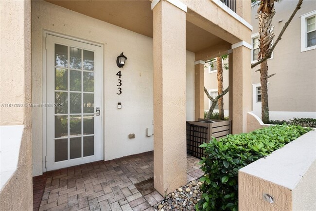 Building Photo - 433 SW 147th Ave Unit 102