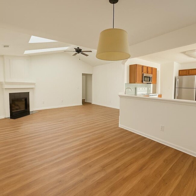 Photo - 1444 Rumstone Ln