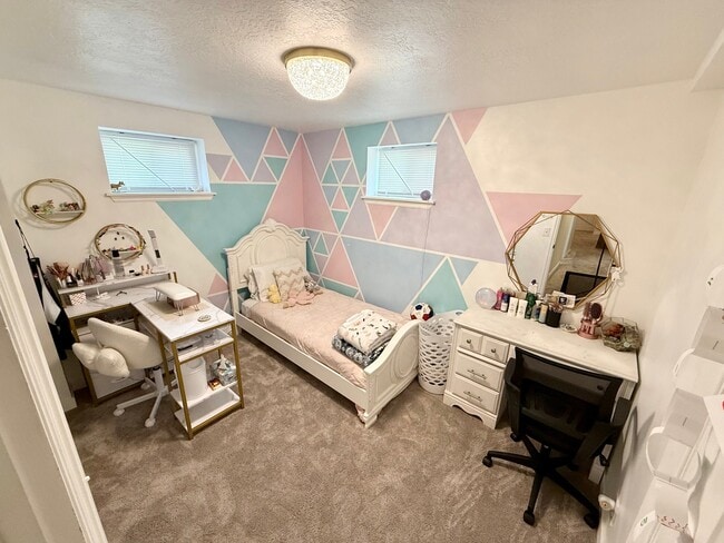 Photo - 1159 N 250 E