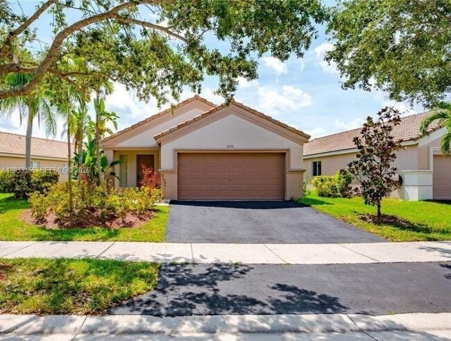 Building Photo - 1530 Canary Island Dr