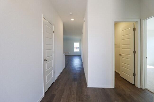 Photo - New Build 3 Bedroom Home Available For Immediate Move In!! Robninson Ranch