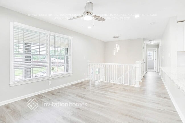 Photo - 2675 Jamestown Way