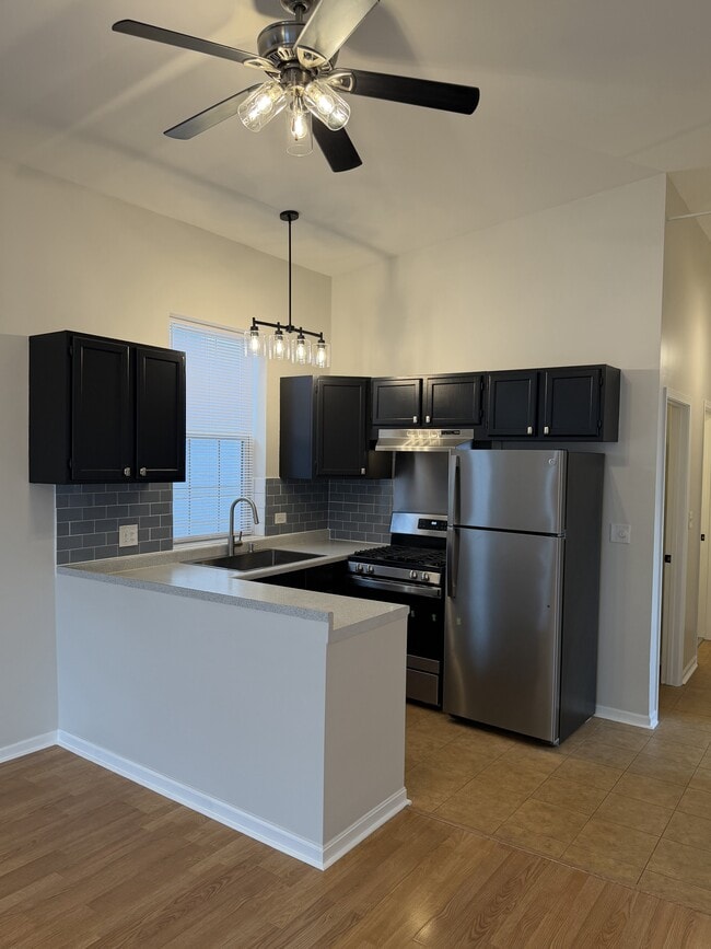 Photo - 2328 W Belmont Ave Unit #3FF