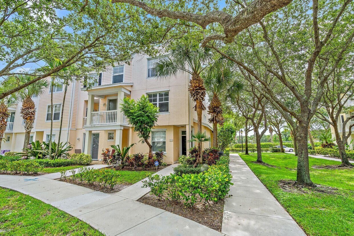 Photo - 255 Murcia Dr (Jupiter, FL)