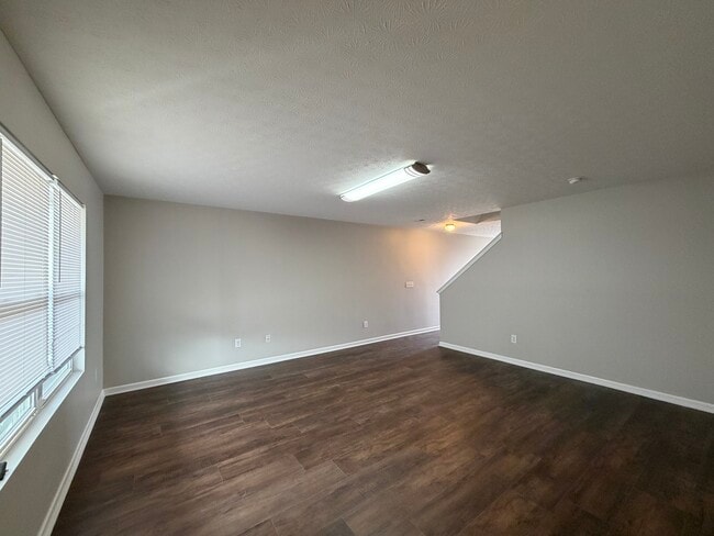 Photo - 1404 Bellow Falls Pl