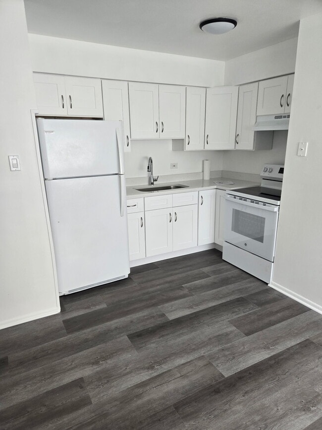 Building Photo - 504 Schroeder Ave Unit #1