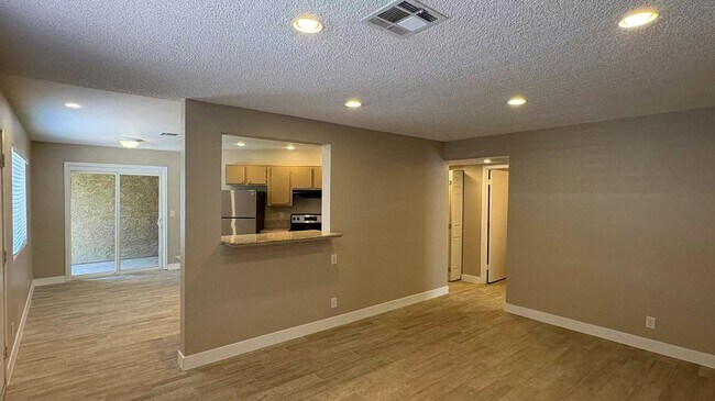 Photo - 5111 W Pioneer Ave House