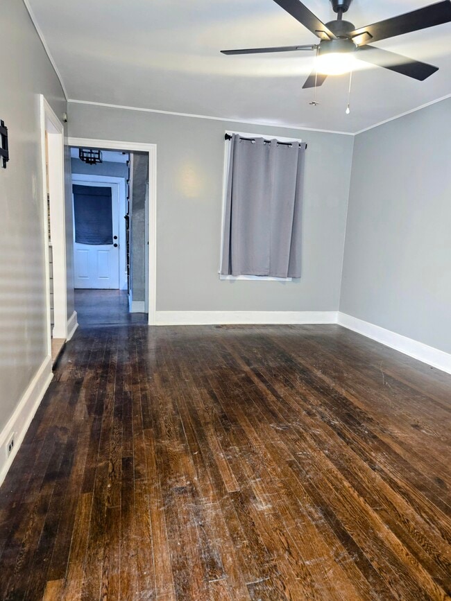 Photo - 310 N High St