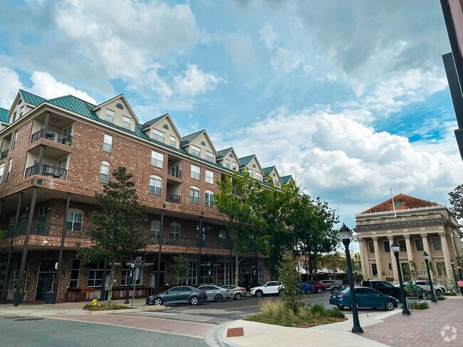 Building Photo - Union Street Station #419 Rental