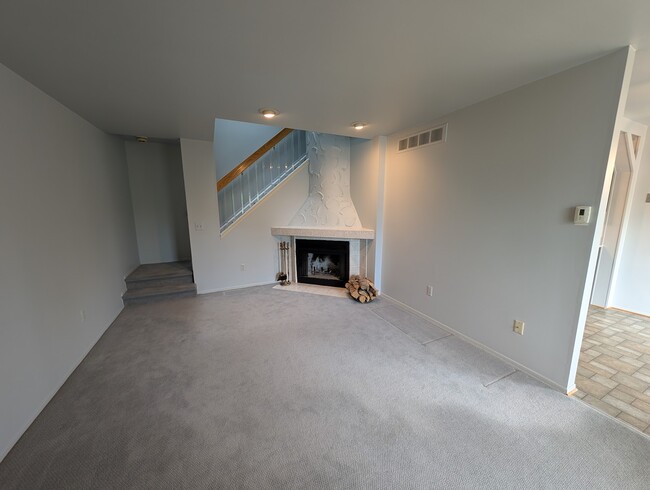 Photo - 38928 Country Cir Unidad 38928  15 Rental