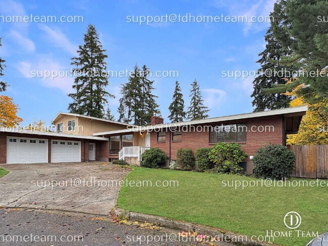 Building Photo - 422 145th Ave NE Unit #B