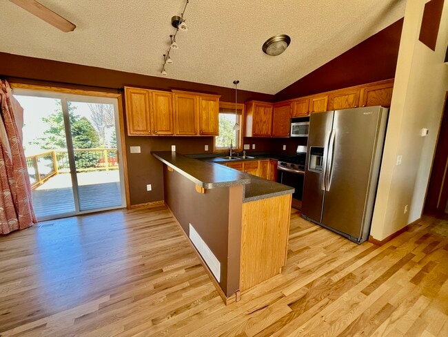 Photo - 817 Jack Russell Ave