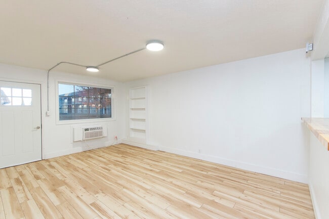 Wyota Commons - Wyota Commons