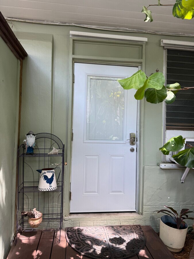 Photo - 1505 White St Unidad Studio