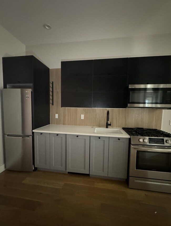 172 New York Ave 1L - 174 New York Ave Apartamentos Unidad 1L