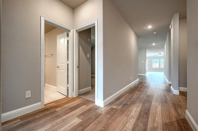 Photo - 511 Midnight Oak Dr