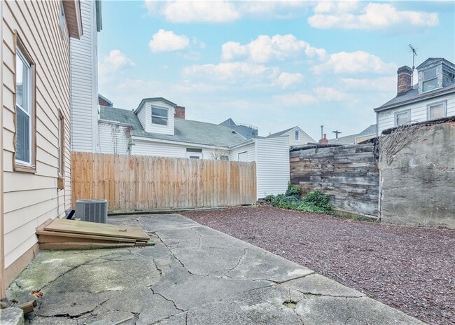 Photo - 1815 Mary St Unit 2nd floor
