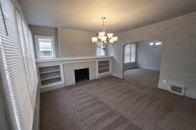Photo - 2530 Fullerton Ave