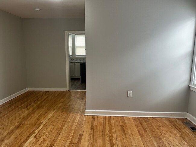 Photo - 18 -1/2-18 1/2 Morningside Dr Unit 16
