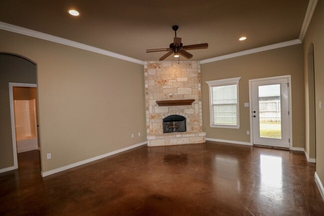 Photo - 3009 Stallion Dr