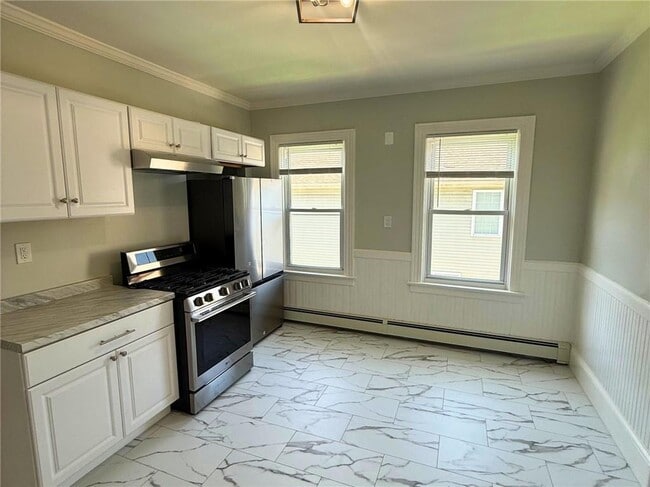 104 Oakland Ave Unit 2