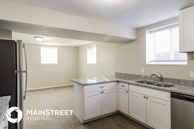 Photo - 5701 N Warren Ave