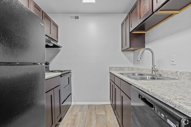 Hampton Creek Apartments - Hampton Creek Apartments