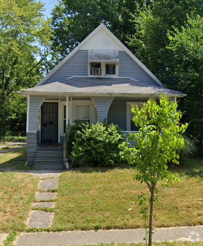 Building Photo - Coming Soon! Section 8 Accepted! Renovatio... Rental