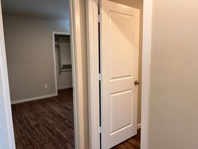 Photo - HALF OFF FIRST FULL MONTH OF RENT!!! - Ava...