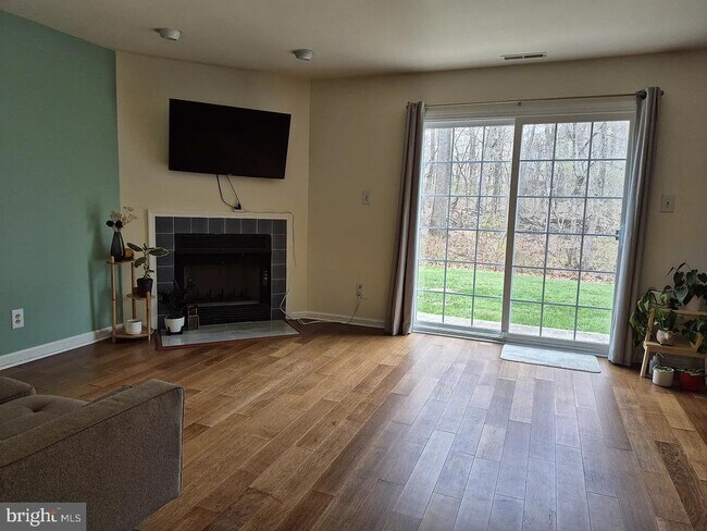 Photo - 262 Tulip Tree Ct