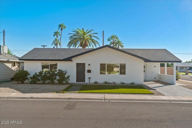 Building Photo - 2623 N 74th Pl