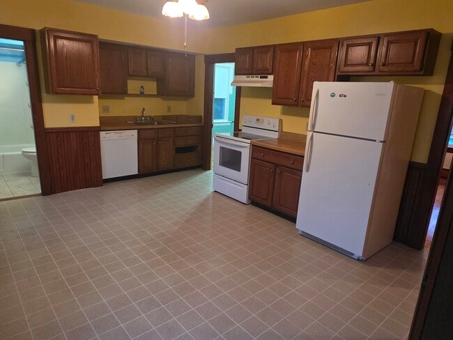 Photo - 12 Douglas Rd Unit #2