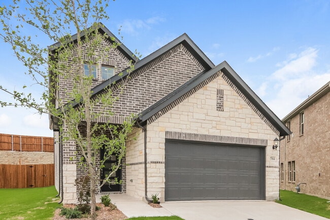 Photo - 704 Dotty Dr