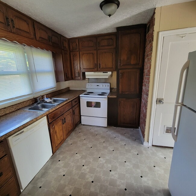 Photo - West Indy 2BR House Ready To Lease!