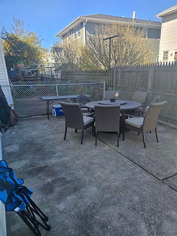 Photo - 65 Suburbia Ct